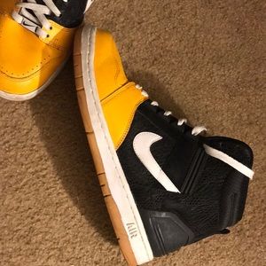 Nike Air Force 2 special edition Mens Sz. 9.5 Yellow/Black snakeskin